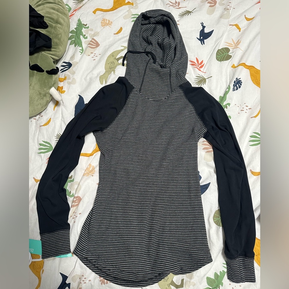 Columbia hooded long sleeve